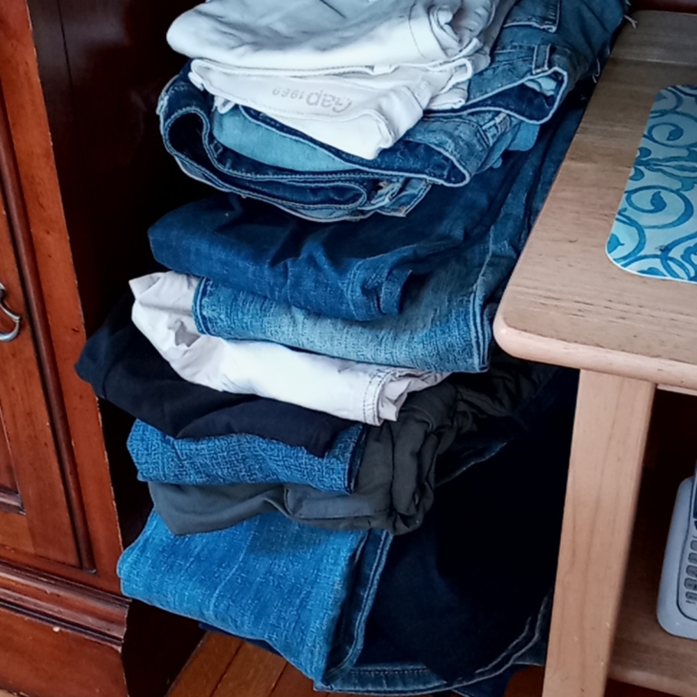 Jeans,true religion,gap,guess,express.